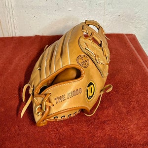 Wilson A1000 RHT outfield glove