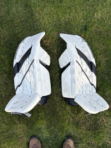 36" Warrior Ritual G4 Goalie Leg Pads (Used)