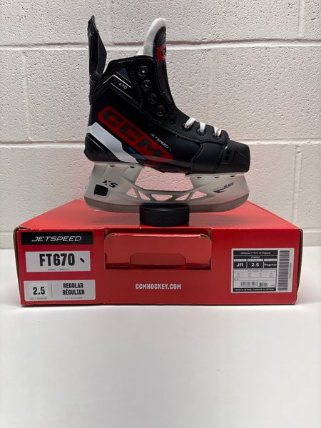 2023 CCM JetSpeed FT670 Hockey Skates Regular Width Size 2.5 (New)