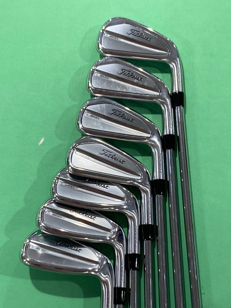 Men's Titleist T200 4 iron Single Irons Right Handed Stiff Flex MINT CONDITION