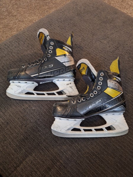2022 Bauer Supreme S37 Hockey Skates Regular Width Size 6.5 (Used)
