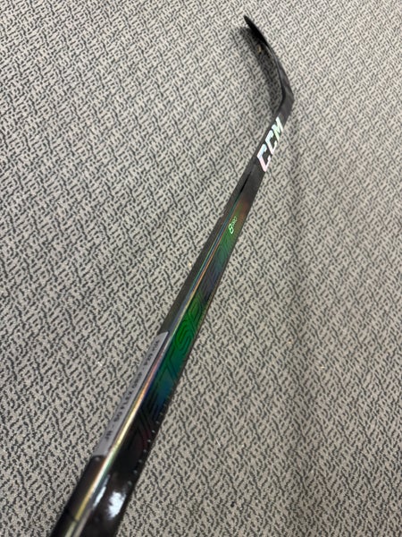 Junior Black CCM JetSpeed FT8 Pro Right Handed Hockey Stick P28 (New)