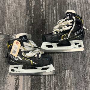 Junior CCM Super Tacks 9370 Hockey Goalie Skates Size 3 (Used)