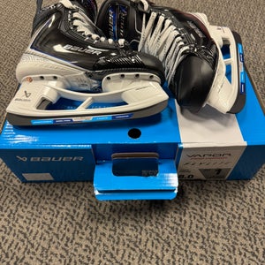 Bauer Vapor Flylite Hockey Skates 8 (New) Fit 1