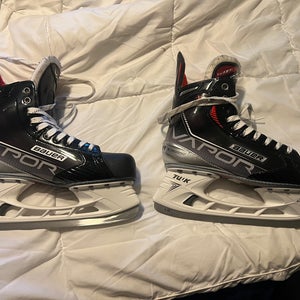 2021 Bauer Vapor X3.7 Hockey Skates Extra Wide Width 10 (Used) - Like New