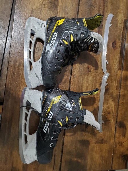 Bauer Supreme M4 Hockey Skates Regular Width Size 2.5 (Used)