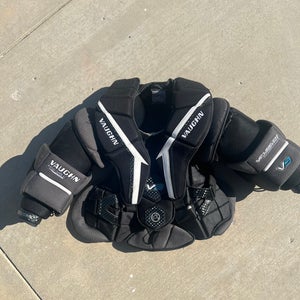 Small Vaughn Velocity V9 Goalie Chest Protector (Used)