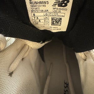 White Men's Size M 7.0 (W 8.0) Adult New Balance Mid Top Molded Cleats (Used)