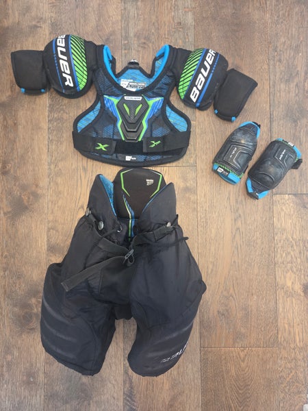 Youth Medium Bauer X shoulder pads, elbow pads and pantsStarter Kit (Used)