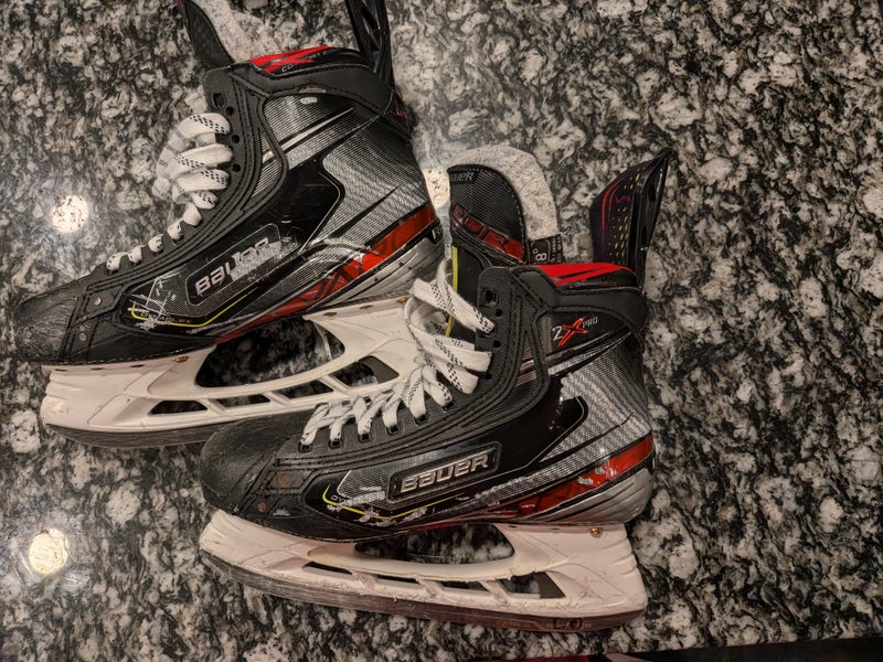2020 Bauer Vapor 2X Pro Hockey Skates Regular Width 8 (Used)