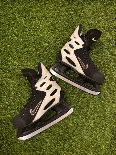 Nike Air Zoom Hockey Skates Regular Width 7 (Used)