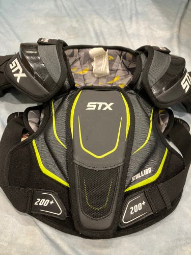 Medium Youth STX Stallion 200+ Shoulder Pads (Used)
