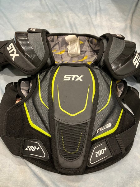 Medium Youth STX Stallion 200+ Shoulder Pads (Used)