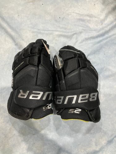 Black Senior Bauer Supreme 2S Gloves 13" (Used)