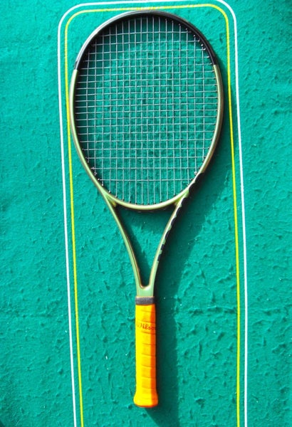 Wilson H19 Pro Stock Blade Pro V8 98 305g 327mm Glossy PJ Strung 18x20 1/4 MINT