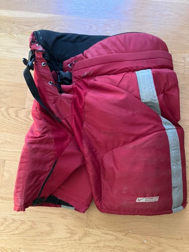 Men's Senior Large Nike Bauer Hockey Pants (Used)