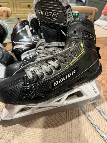 2021 Bauer Elite Hockey Goalie Skates Extra Wide Width Size 3 (Used)