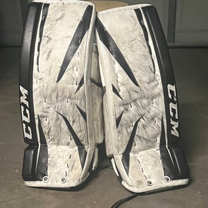 28" CCM Revolution 575 Goalie Leg Pads (Used)