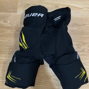 Junior Medium Bauer Supreme TotalOne Hockey Girdle and Black Shell (Used)