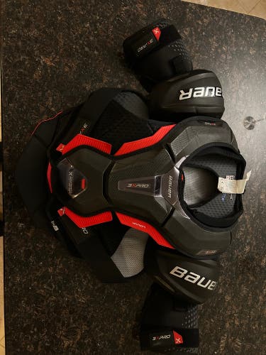 Men's Large Senior Bauer Vapor 3X Pro Shoulder Pads (New)