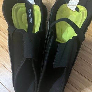 Junior Warrior Alpha LX 40 11" Shin Pads (Used)