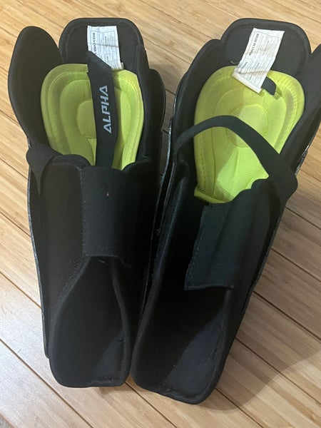 Junior Warrior Alpha LX 40 11" Shin Pads (Used)