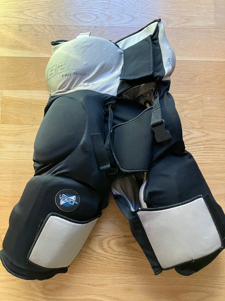 Senior Small Bauer Vapor Pro Hockey Girdle and Shell (Used)