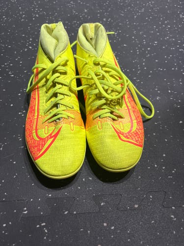 Yellow Unisex Size M 5.0 (W 6.0) Nike Mercurial Vapor Turf Cleats Cleats (Used)