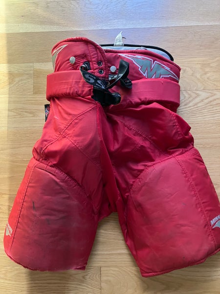 Junior XL Mission Hockey Pants (Used)