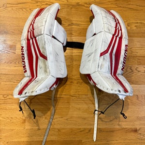 30" 2022 Vaughn Goalie Leg Pads (Used)