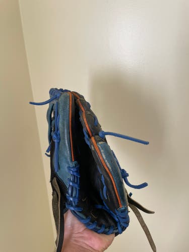 Rawlings Heart of the Hide RH Baseball Glove 12" (Used)