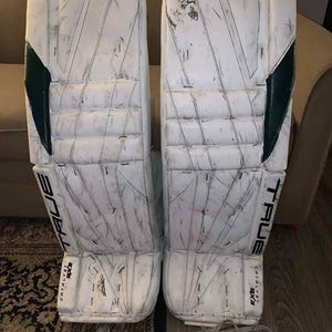 35" 2024 True Catalyst 9X3 Goalie Leg Pads (Used)
