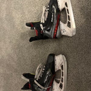 2019 Bauer Vapor 2X Pro Hockey Skates Regular Width Size 4.5 (Used)