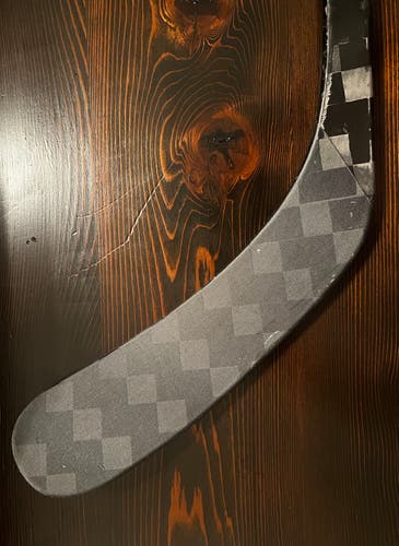 Intermediate CCM JetSpeed FT8 Pro Right Handed Hockey Stick P29 Pro Stock (Used)