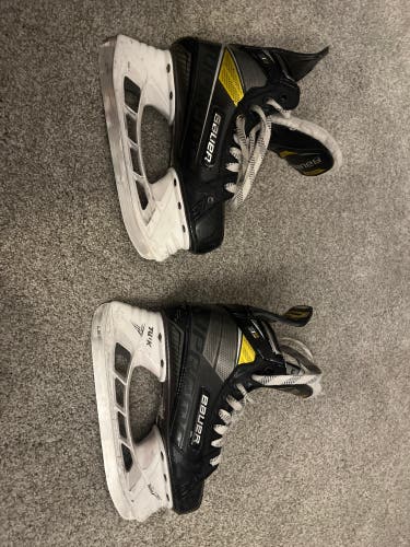 2020 Bauer Supreme 3S Pro Hockey Skates Regular Width Size 3 (Used)