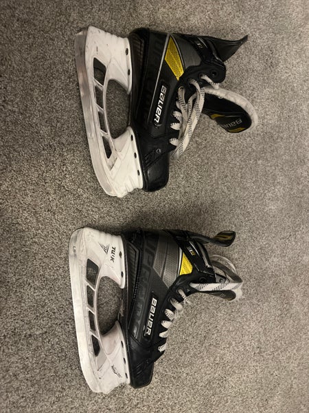 2020 Bauer Supreme 3S Pro Hockey Skates Regular Width Size 3 (Used)