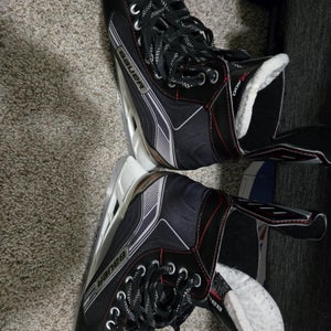 2015 Bauer Vapor X400 Hockey Skates Regular Width 8.5 (Used)