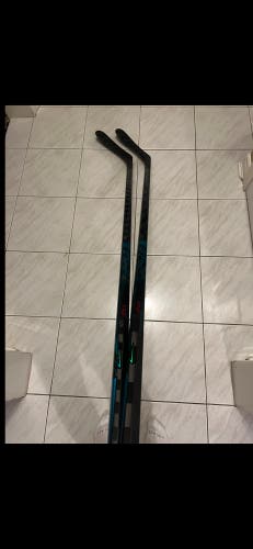 2 Pack New Senior CCM Vizion Left Handed Hockey Stick P29 75 Flex (New)