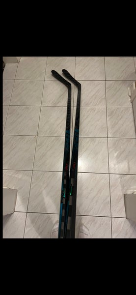 2 Pack New Senior CCM Vizion Left Handed Hockey Stick P29 75 Flex (New)