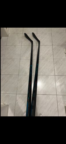 2 Pack New Senior CCM Vizion Left Handed Hockey Stick P28 75 Flex (New)