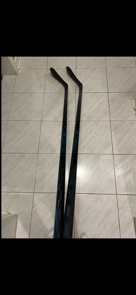 2 Pack New Senior CCM Vizion Left Handed Hockey Stick P28 75 Flex (New)