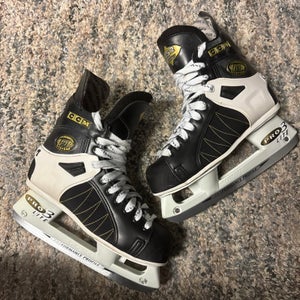 CCM Tacks 352 Hockey Skates 8 (Used)