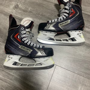 Bauer Vapor X70 Hockey Skates Regular Width 7.5 (Used)