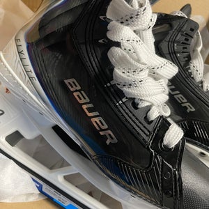 NEW Bauer Vapor Flylite Hockey Skates 8 Fit 2
