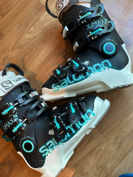 Mondo 23.5 Women's Salomon X-Max Flex 90 Ski Boots (Used)