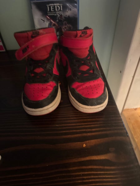 Red Men's 1.5Y (Big Kids / Youth) Youth Nike Free Run Shoes (Used)