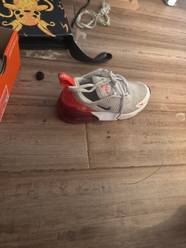 Red Men's 1Y (Big Kids / Youth) Youth Nike Free Run Shoes (Used)