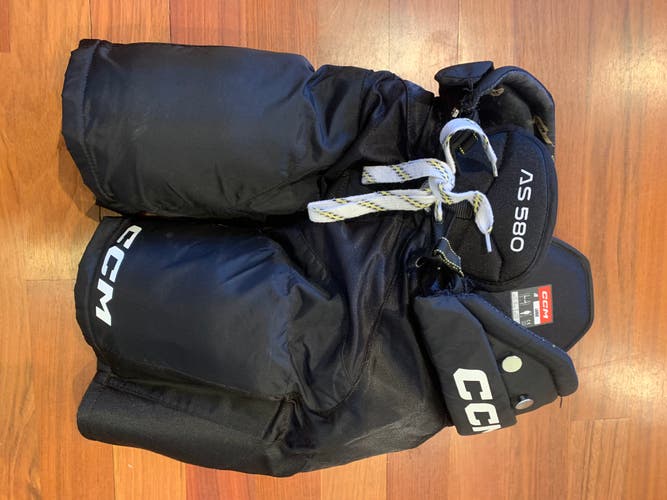 Junior Large CCM Tacks AS 580 Hockey Pants (Used)