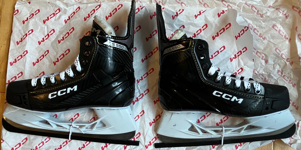 CCM AS-550 Hockey Skates Youth Size 3 Regular Width (Used)