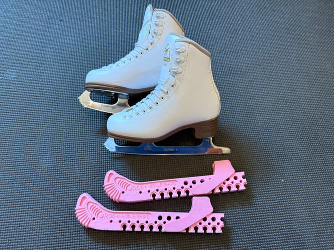 Jackson Excel Figure Skates, Size 2C (gently used)